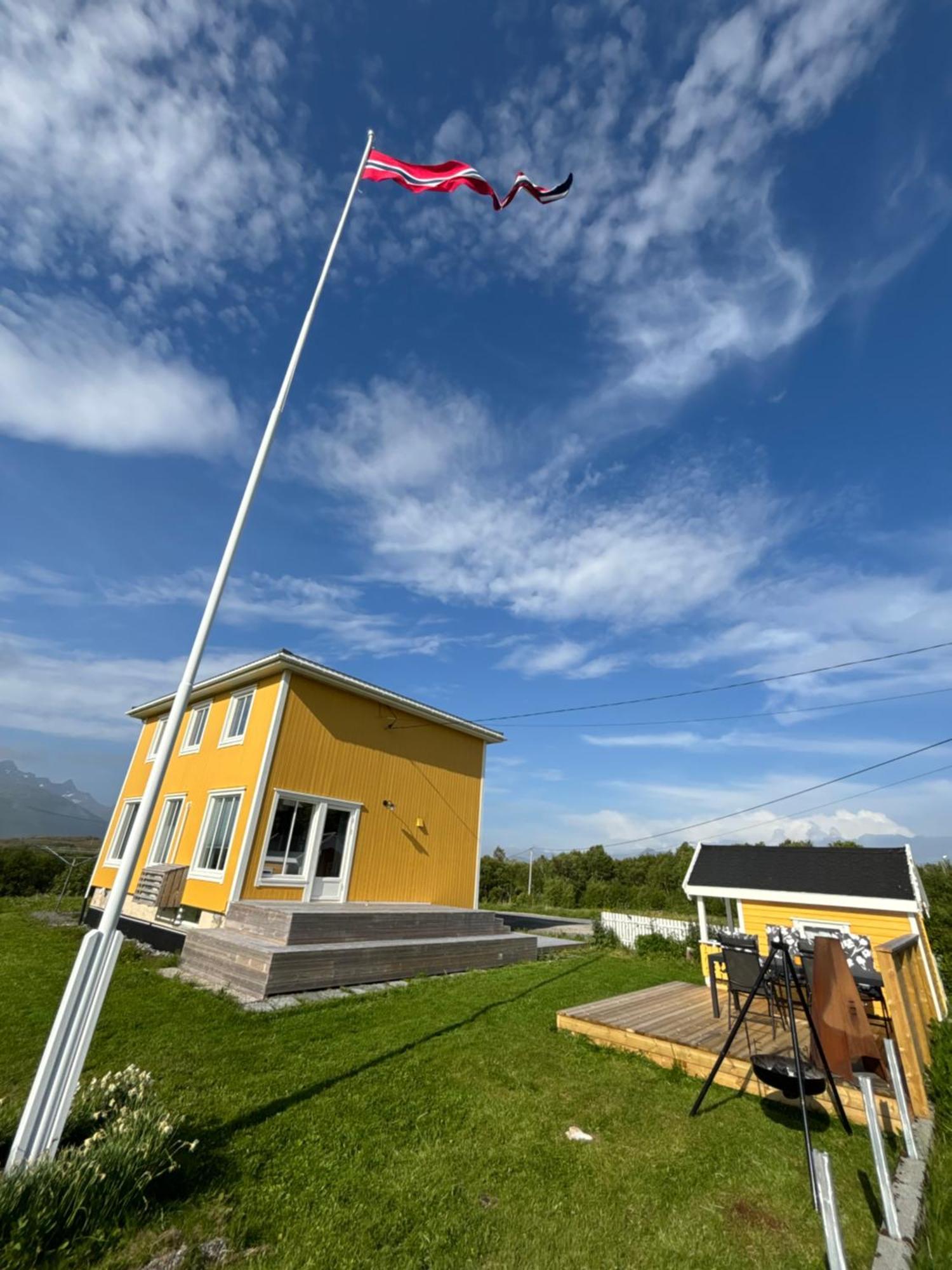 Pederstua, A Classic Fisherman'S Farm House In The Middle Of Lofoten Storeidet Exteriör bild